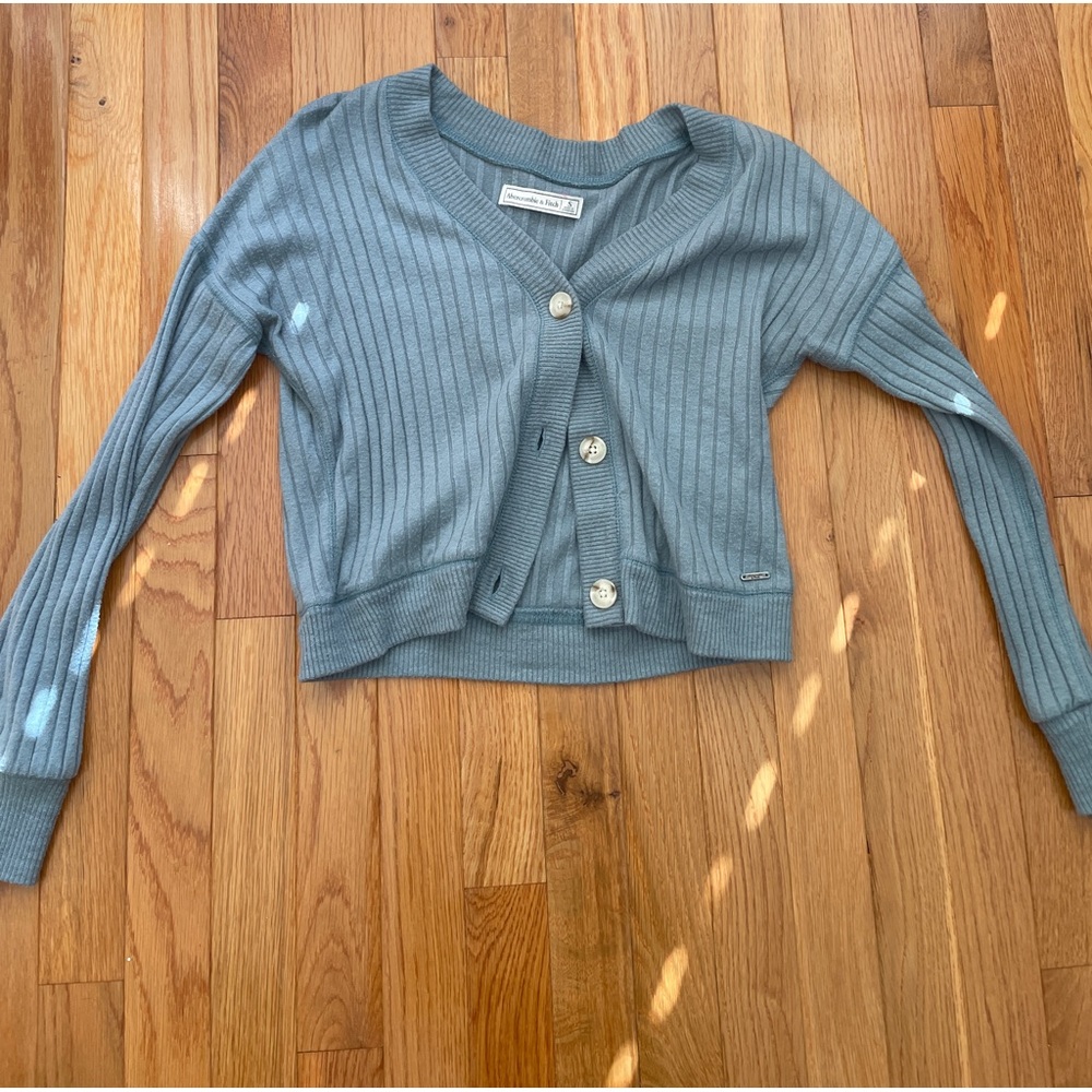 Abercrombie and fitch sweater